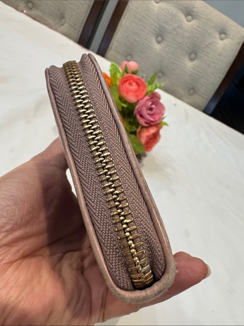 Authentic Gucci Blush Pink Guccisima Zip Wallet - Picture 10 of 11